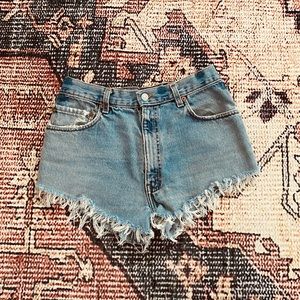 Vintage Cutoff Levi’s Jean Shorts ☀️